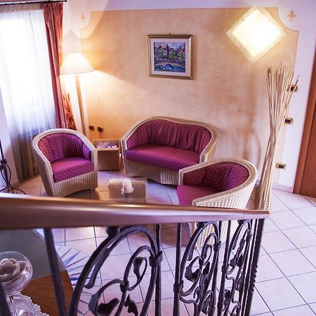 Residenza Il Giglio Bed & Breakfast Mozzecane Екстериор снимка