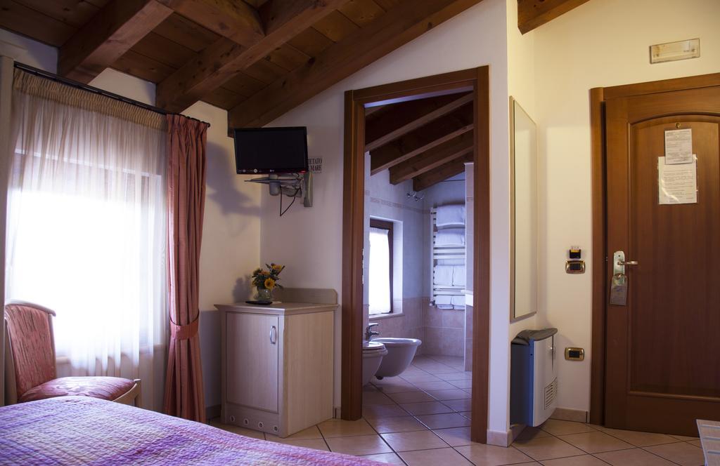 Residenza Il Giglio Bed & Breakfast Mozzecane Екстериор снимка
