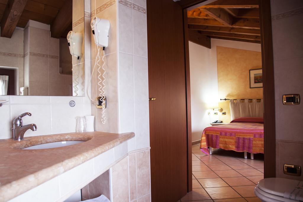 Residenza Il Giglio Bed & Breakfast Mozzecane Екстериор снимка