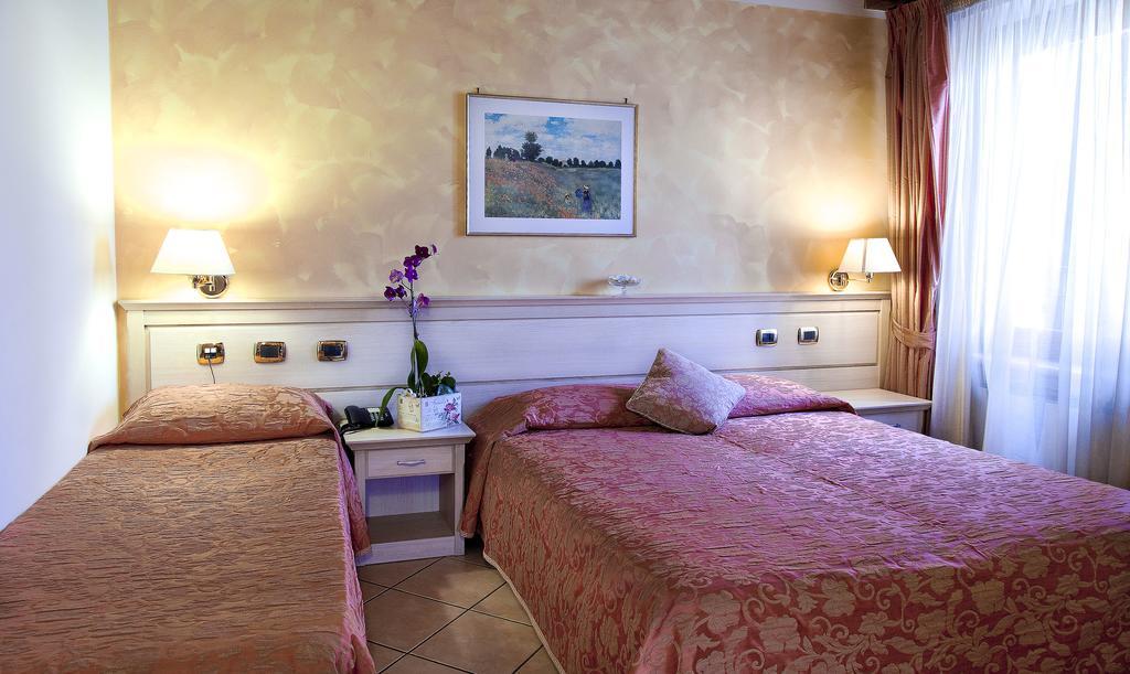 Residenza Il Giglio Bed & Breakfast Mozzecane Екстериор снимка