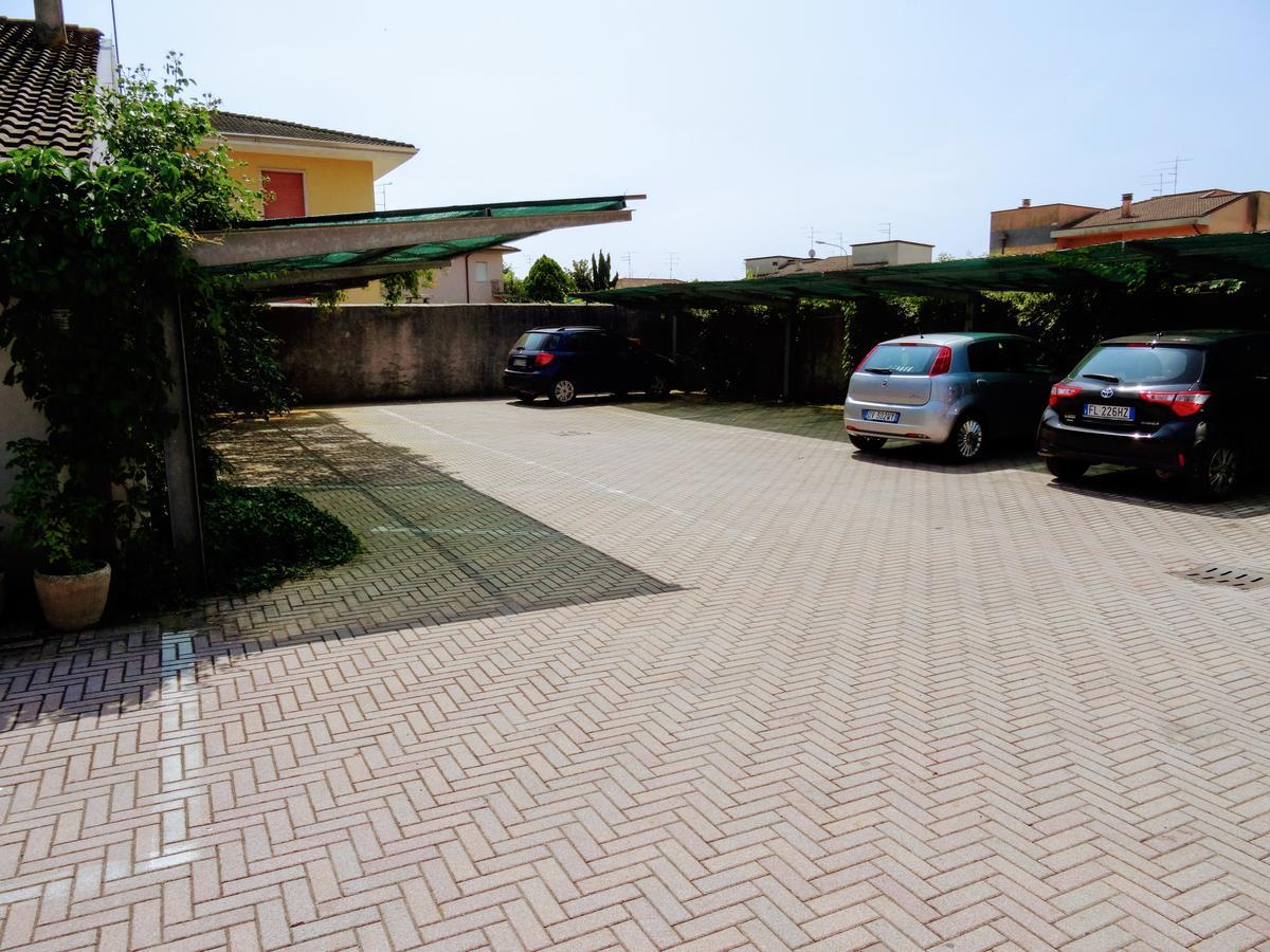 Residenza Il Giglio Bed & Breakfast Mozzecane Екстериор снимка