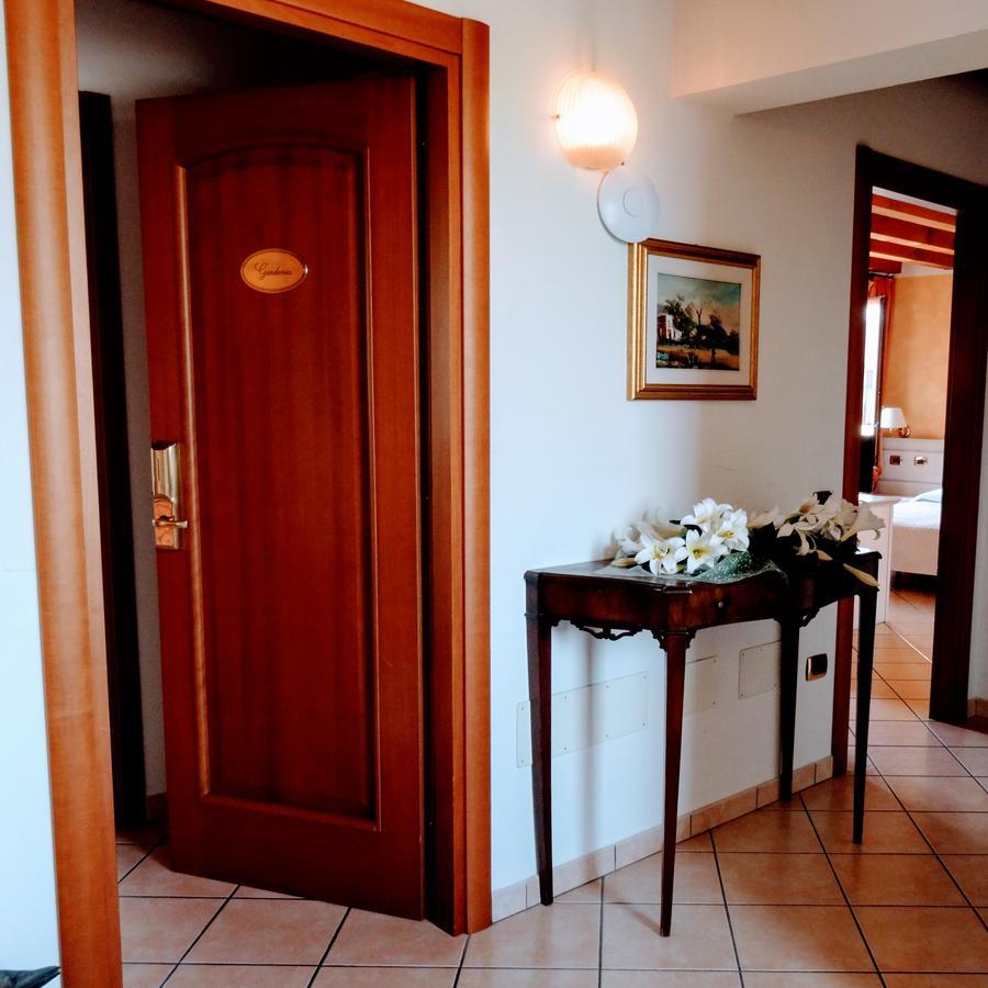 Residenza Il Giglio Bed & Breakfast Mozzecane Екстериор снимка