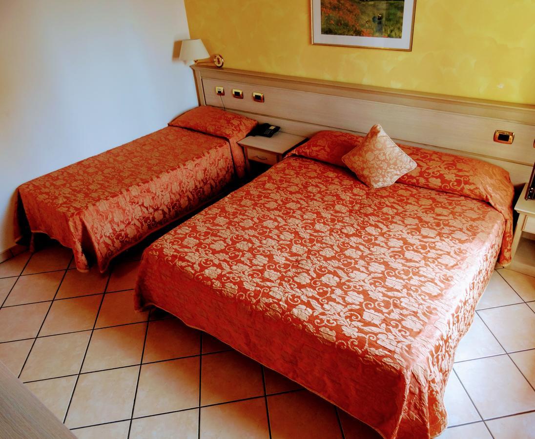 Residenza Il Giglio Bed & Breakfast Mozzecane Екстериор снимка