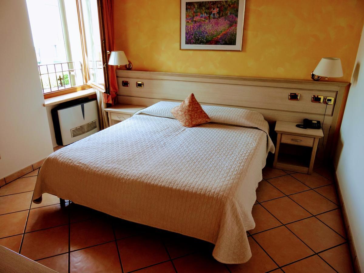 Residenza Il Giglio Bed & Breakfast Mozzecane Екстериор снимка